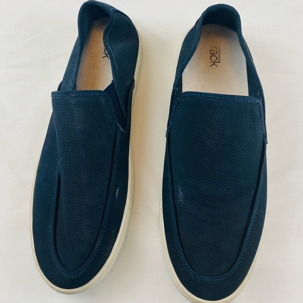 Nordstrom Rack Men’s Navy Blue Slip-ons in excellent condition